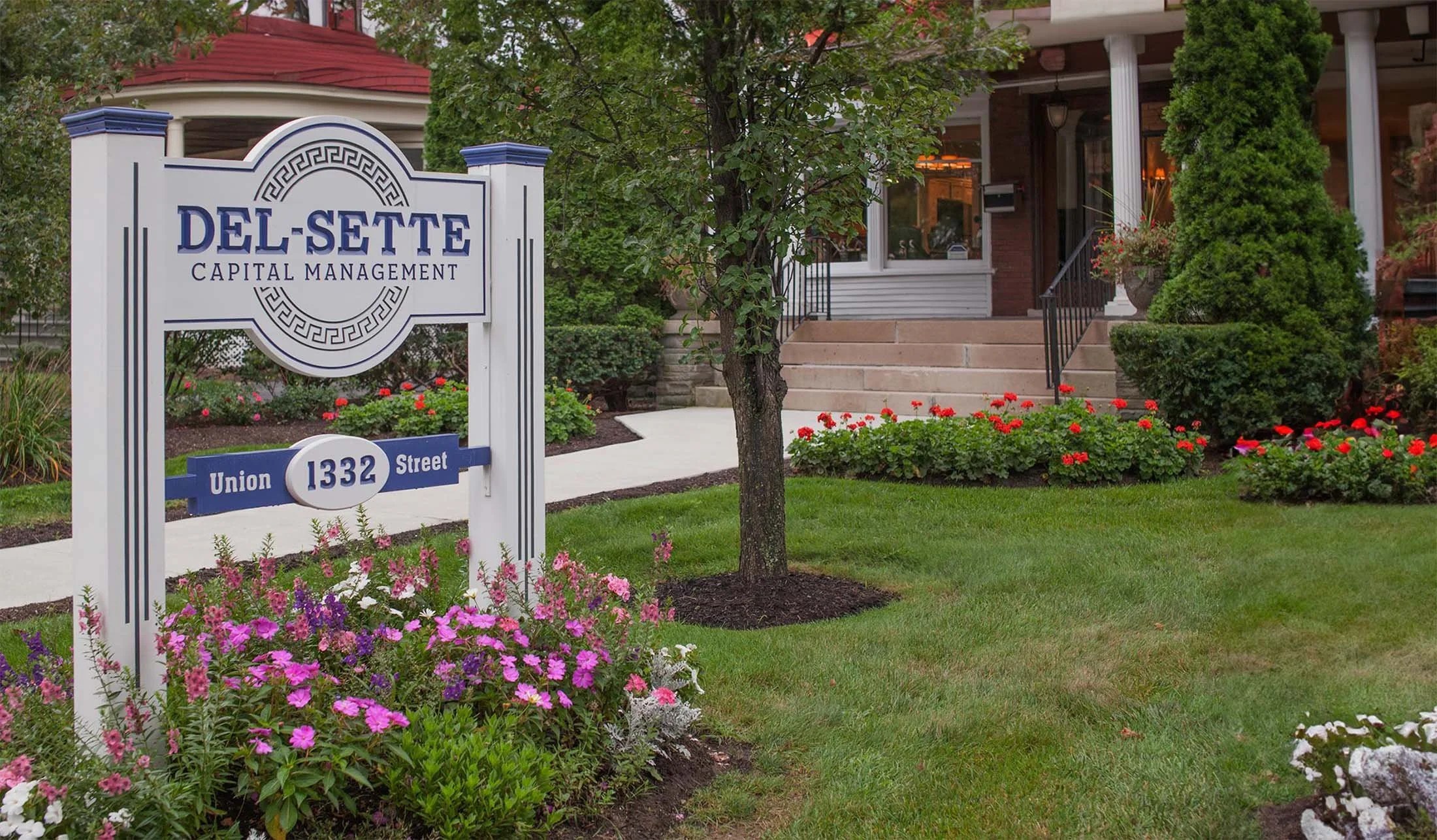 Exterior of Del-Sette Capital Management at 1332 Union Street, Schenectady